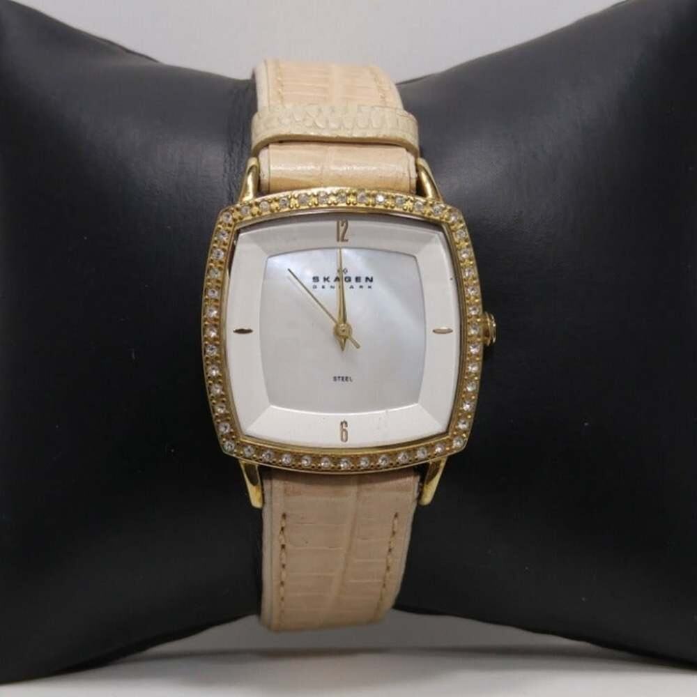 Skagen Denmark Ladies Watch Mother Pearl Crystal Bezel Leather